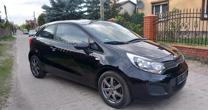 Kia Rio cena 19900 przebieg: 103130, rok produkcji 2013 z Zalewo małe 191